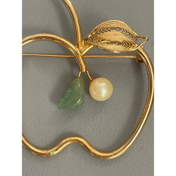 Golden Apple Pin with Pearl and Jade Stone Brooch Vintage - Picture 2 of 5